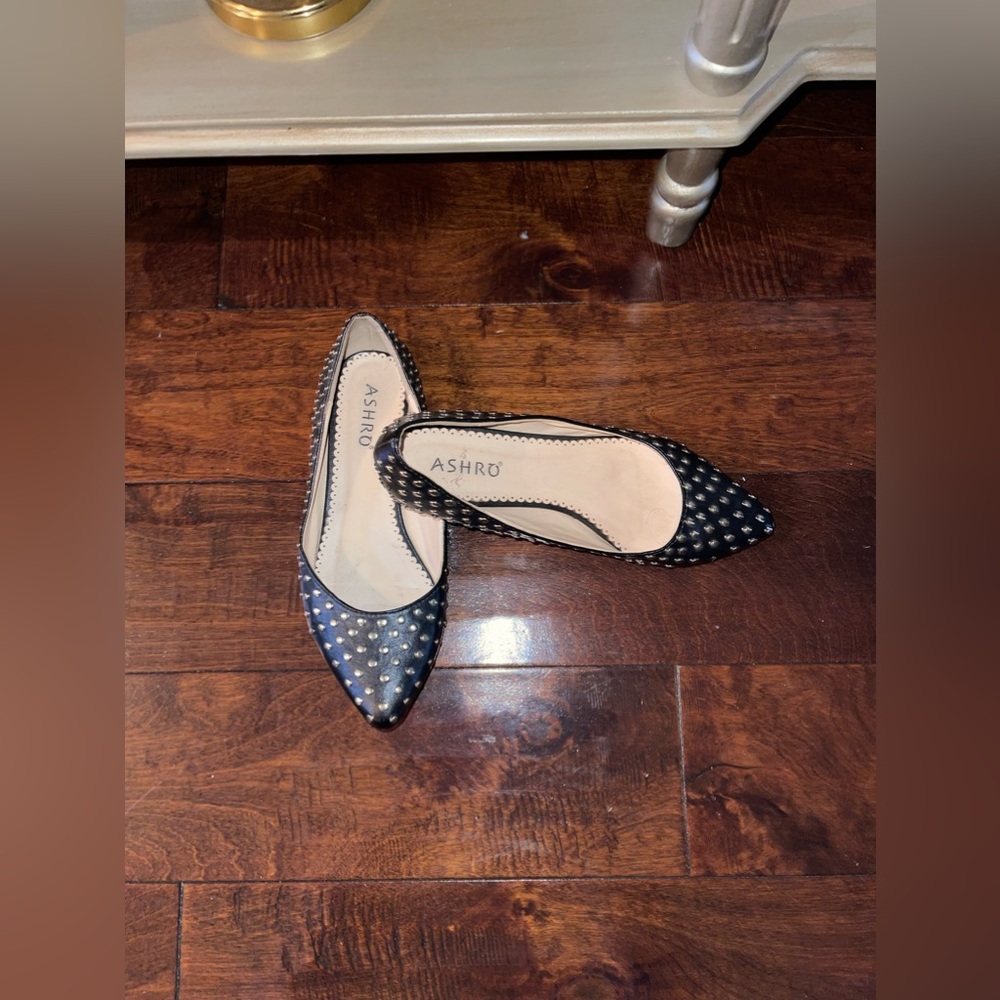 Ballet flats